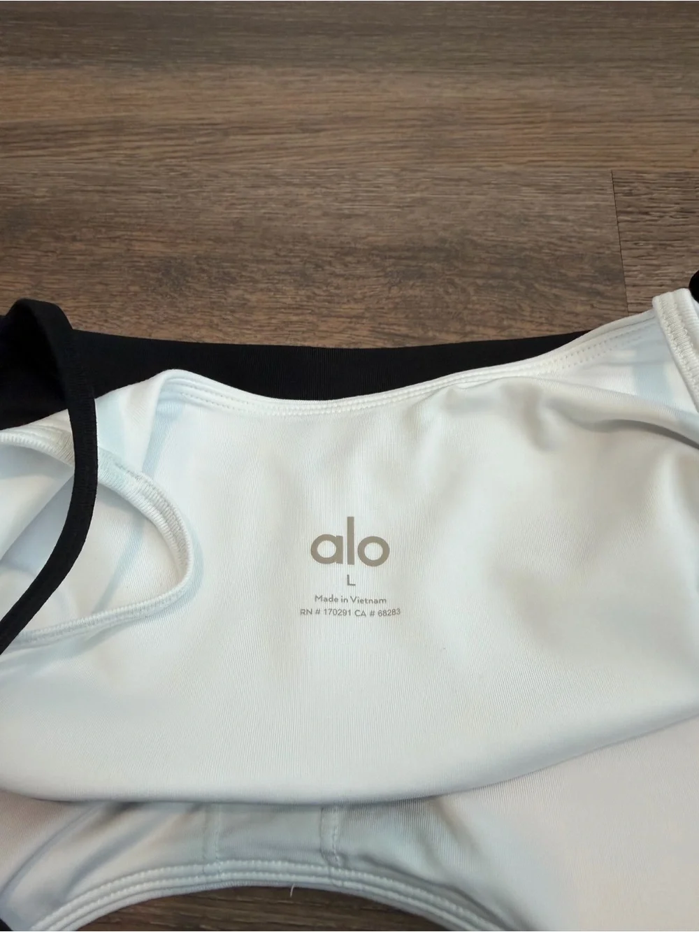 NWT Alo Yoga Airbrush Double Up Bra Black White Trim Size Large Medium Support